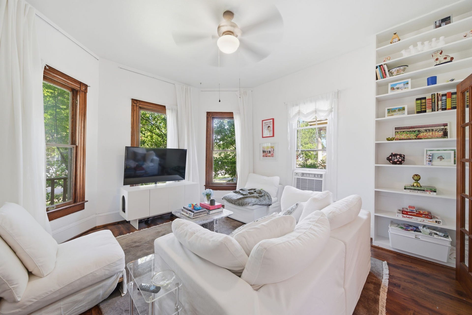 840 Cortlandt Street, #8, Houston, TX 77007 Unit 1 living room