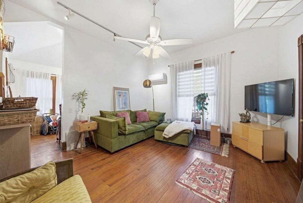 840 Cortlandt Street, #8, Houston, TX 77007 Unit 2 Living room