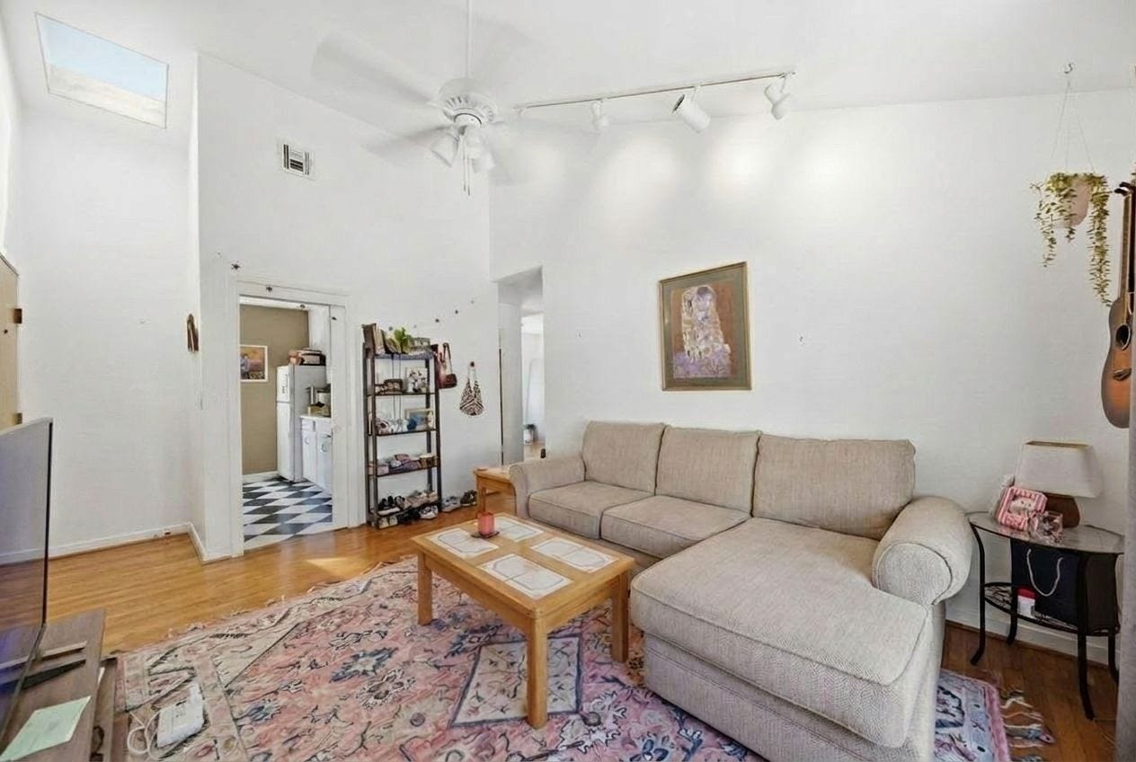 840 Cortlandt Street, #8, Houston, TX 77007 Garage apt 2- living area