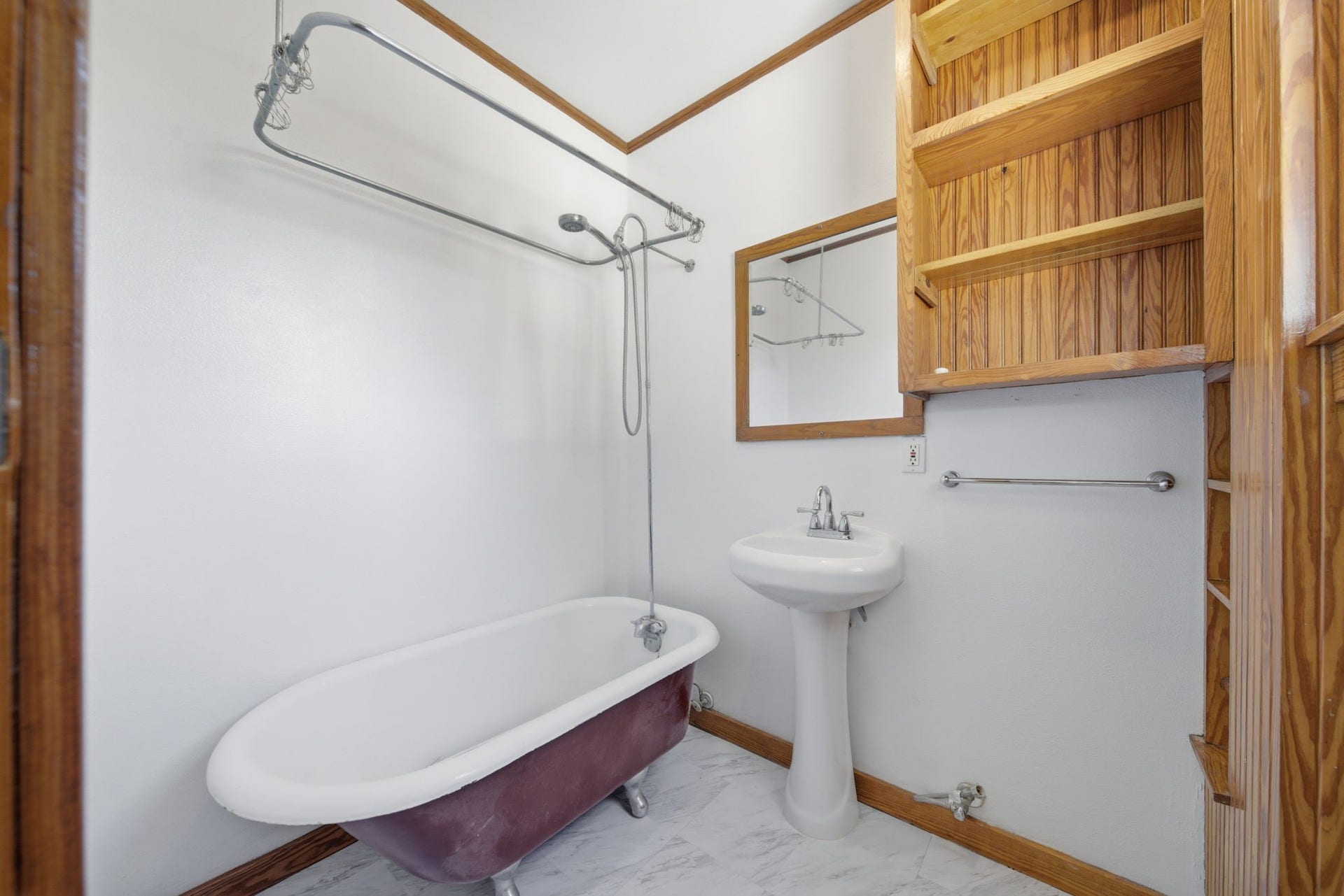 840 Cortlandt Street, #8, Houston, TX 77007 Unit 4 - Bathroom