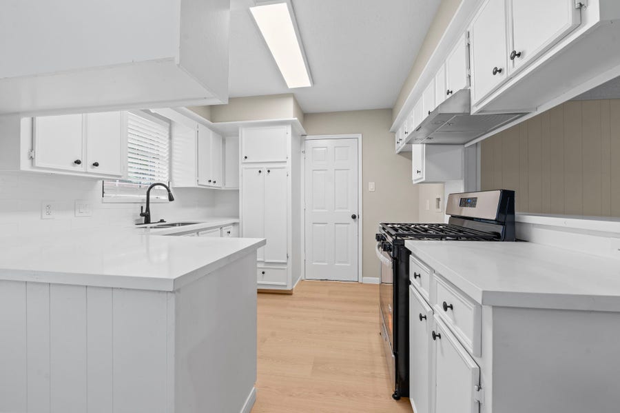Property photo for 1923 Winding Creek Drive, Pearland, TX
