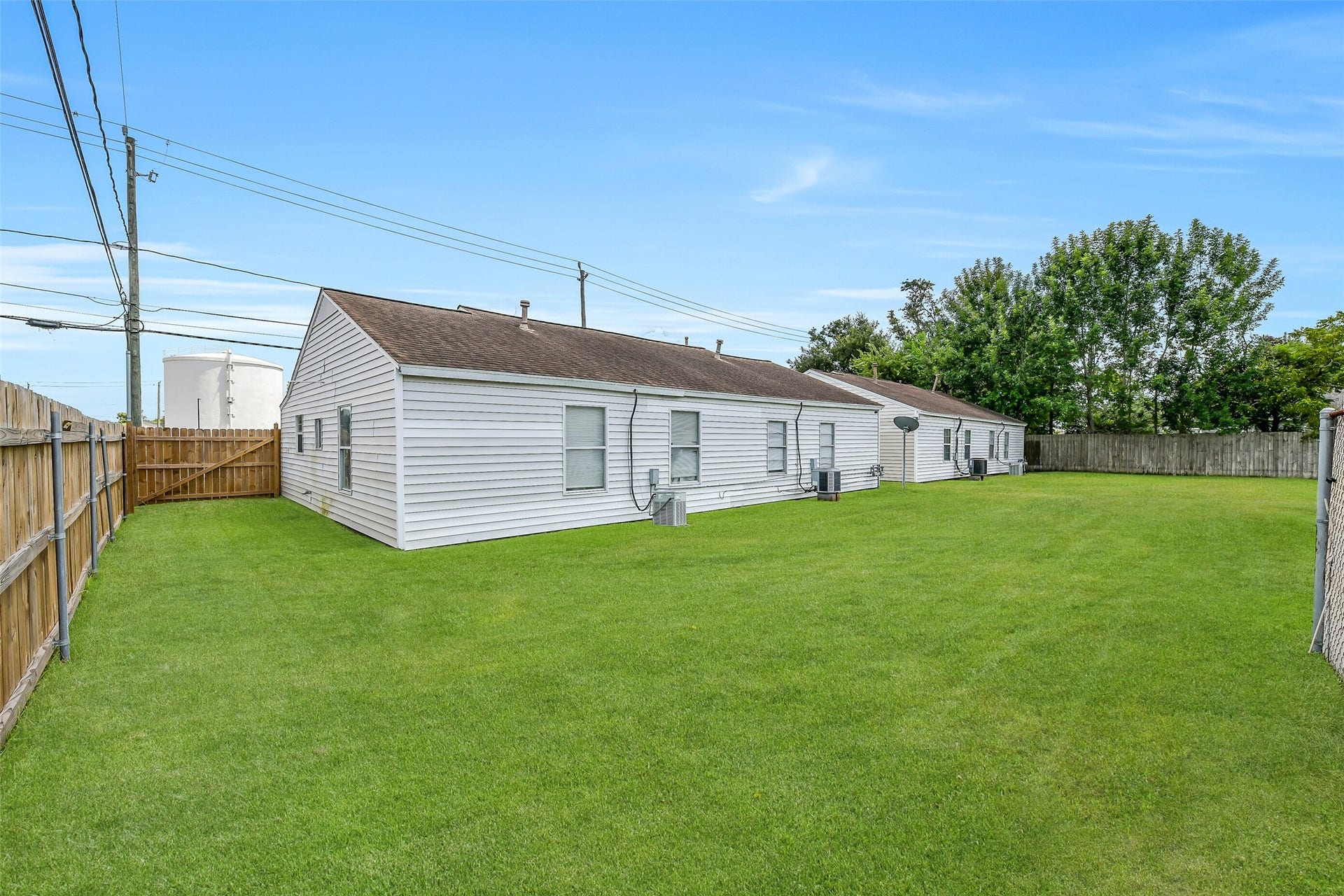 2802 Randolph Road, Pasadena, TX 77503