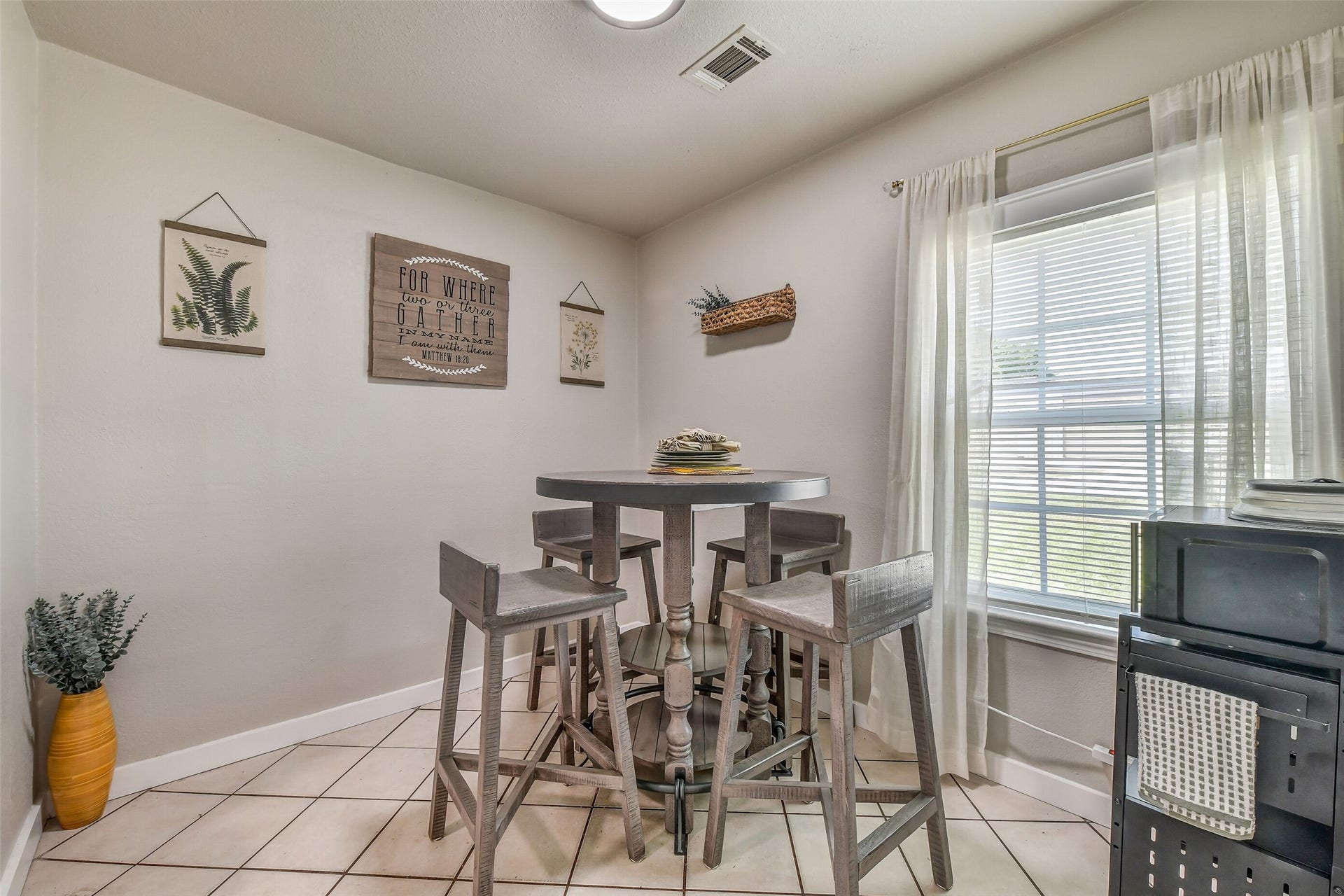 2802 Randolph Road, Pasadena, TX 77503