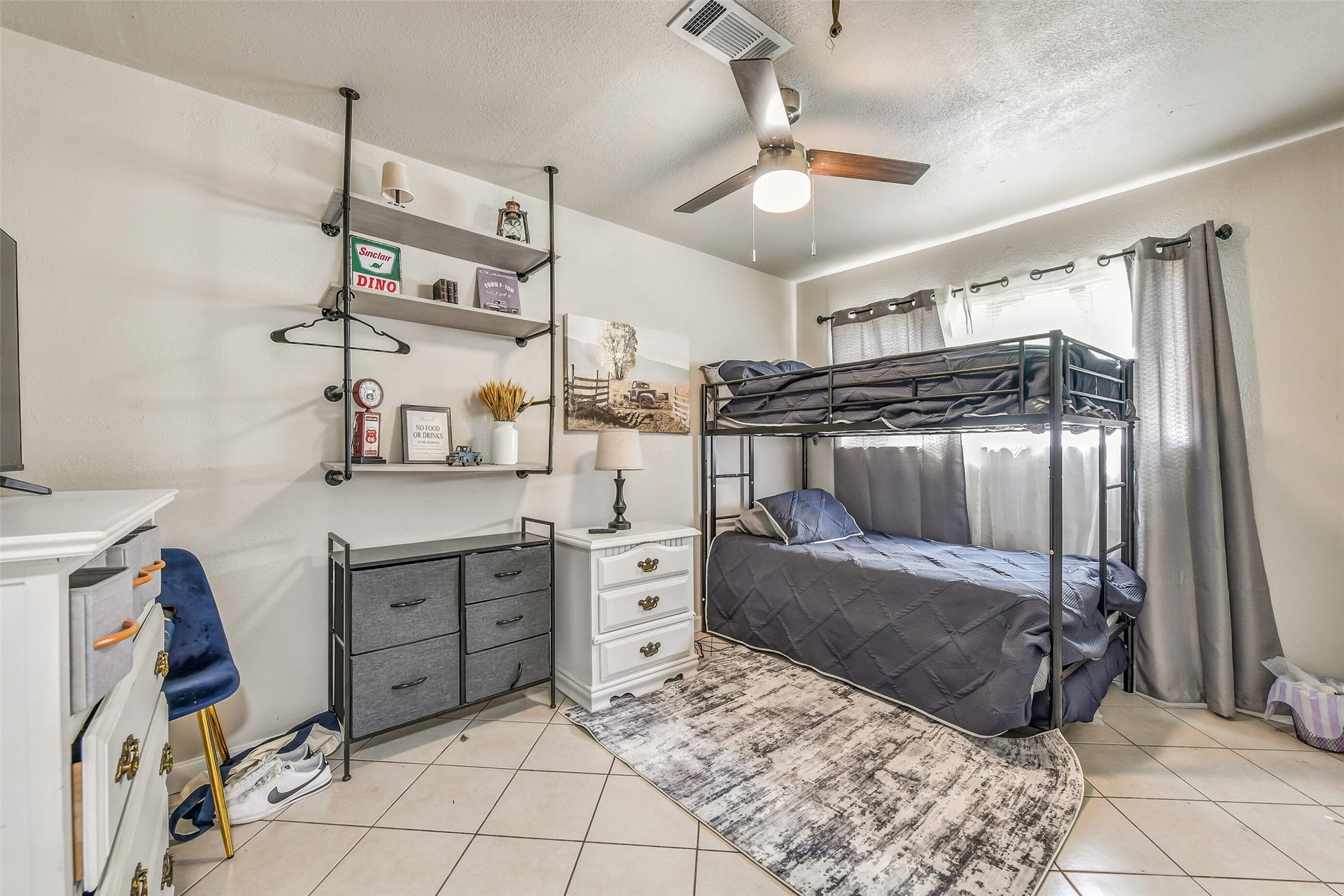 2802 Randolph Road, Pasadena, TX 77503