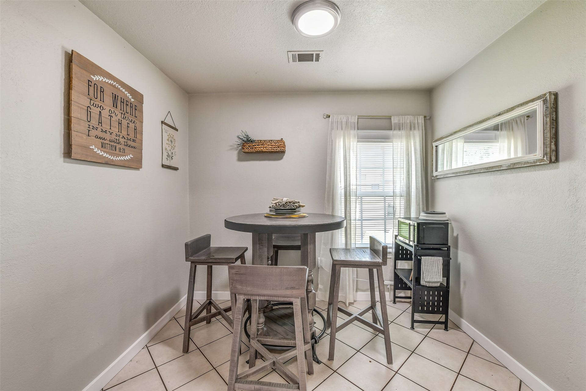 2802 Randolph Road, Pasadena, TX 77503