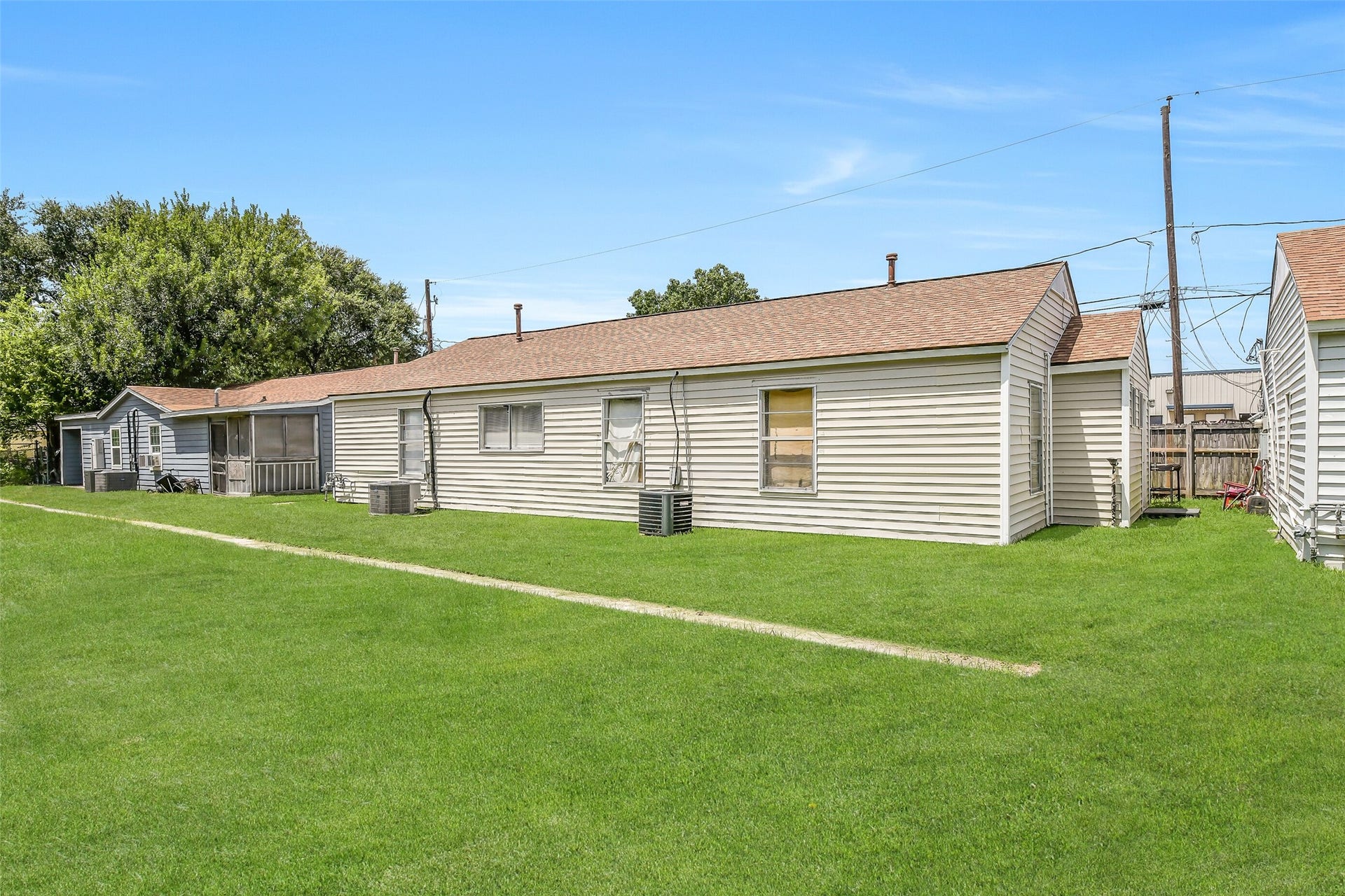2802 Randolph Road, Pasadena, TX 77503