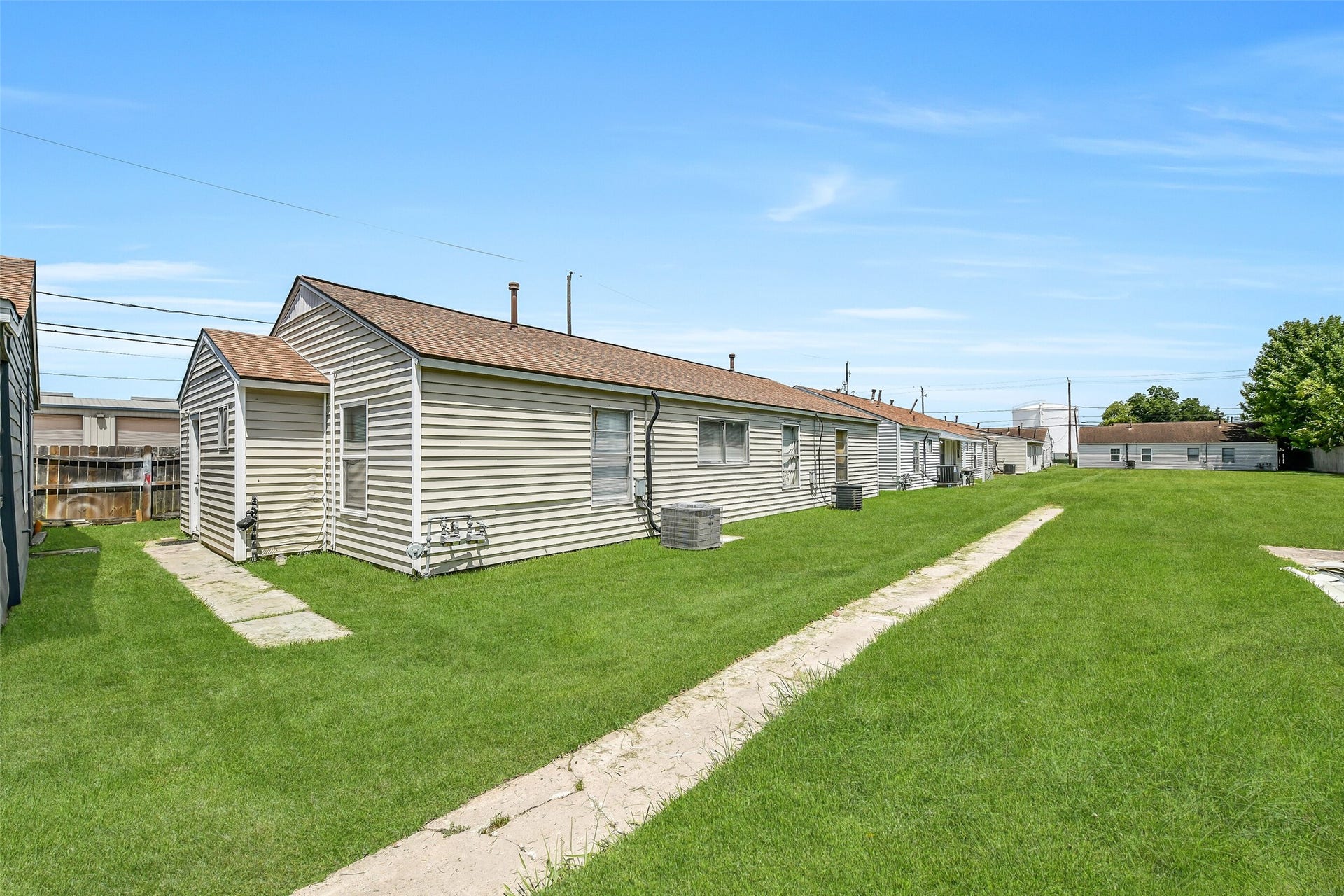 2802 Randolph Road, Pasadena, TX 77503