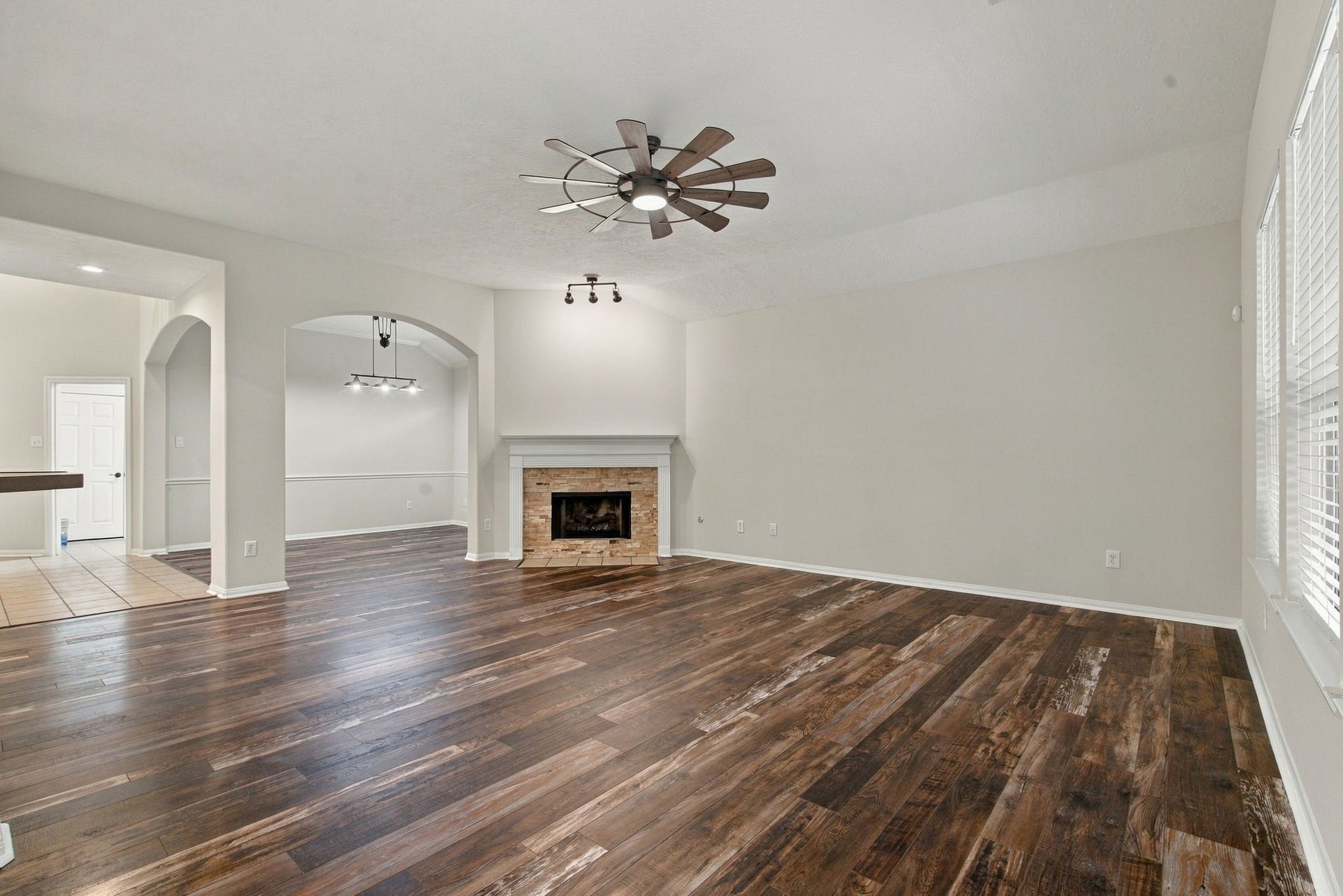 12843 Sherlock Acres Drive, Tomball, TX 77377 Full view of this open floorplan.