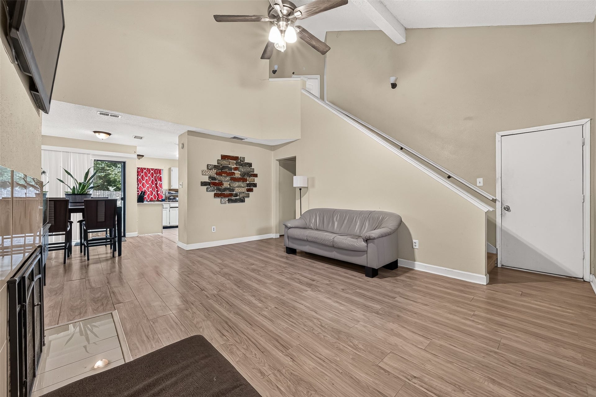 2019 Greenwest Drive, Missouri City, TX 77489 2019 Greenwest Drive, Missouri City, TX 77489