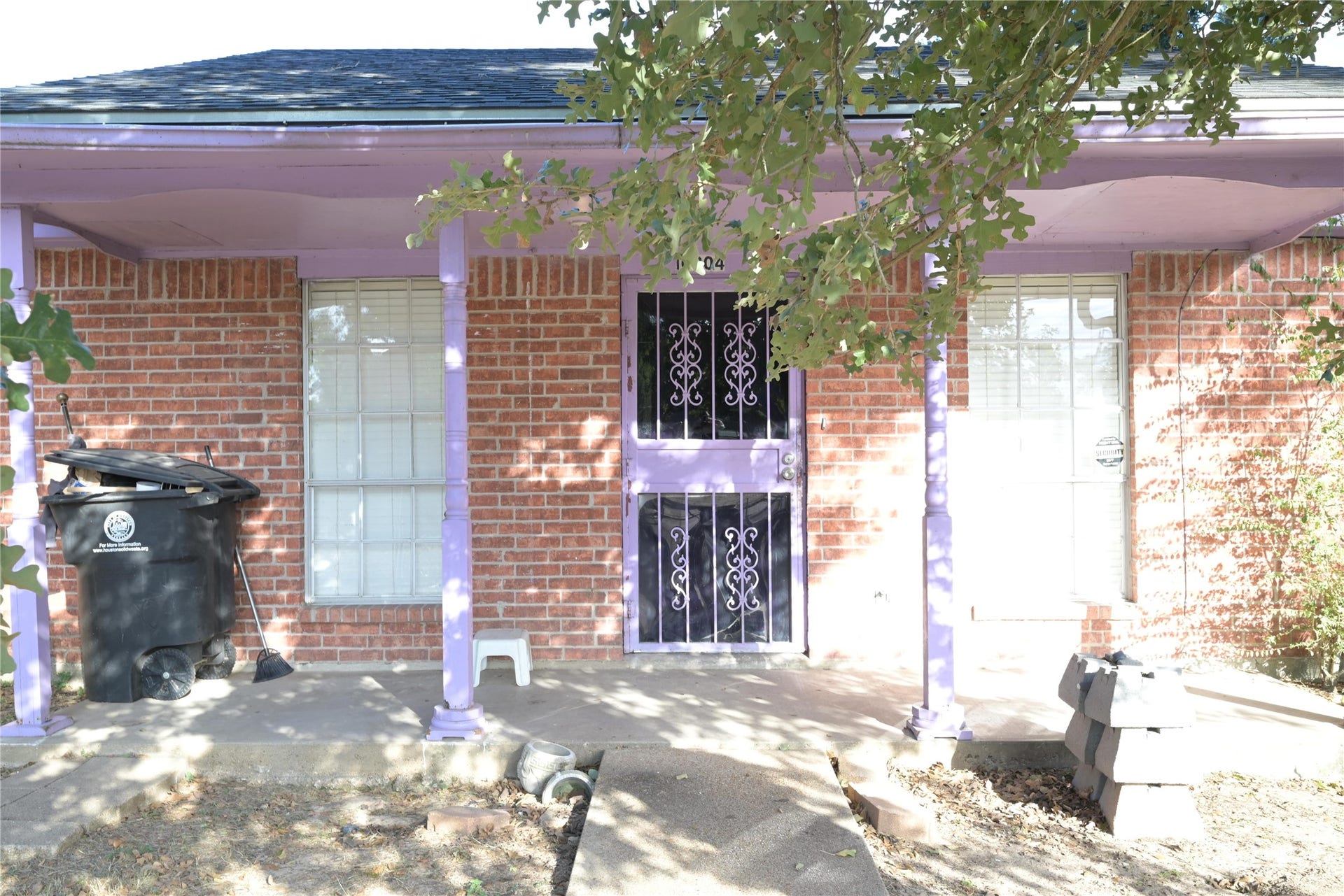 10204 Peachtree Street, Houston, TX 77016