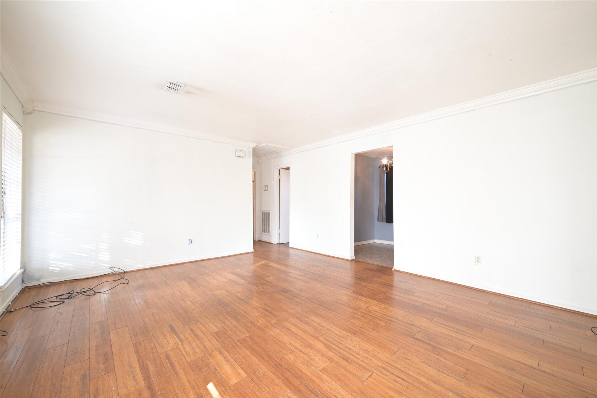 10204 Peachtree Street, Houston, TX 77016