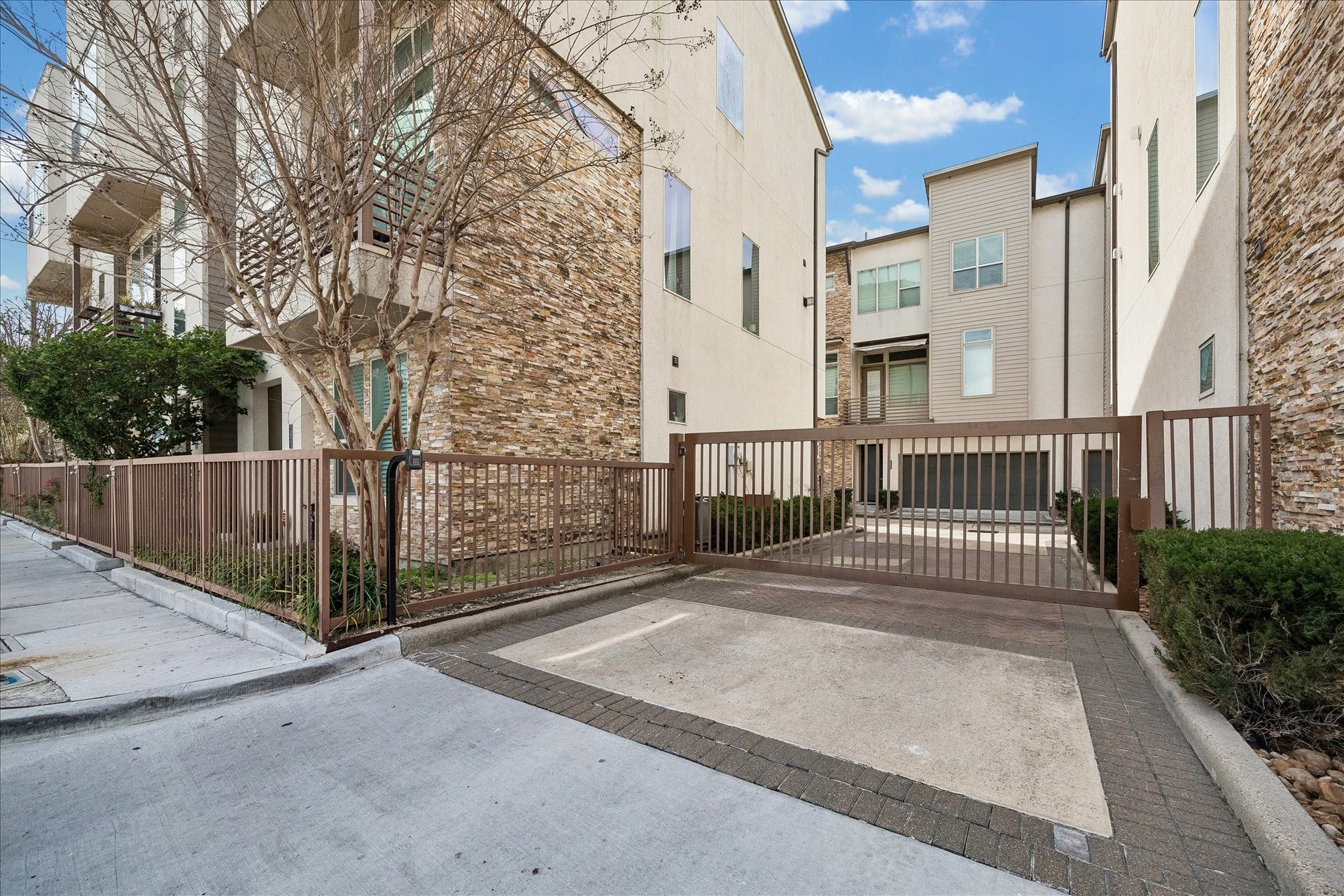 1427 Wagner Street, Houston, TX 77007 1427 Wagner Street, Houston, TX 77007