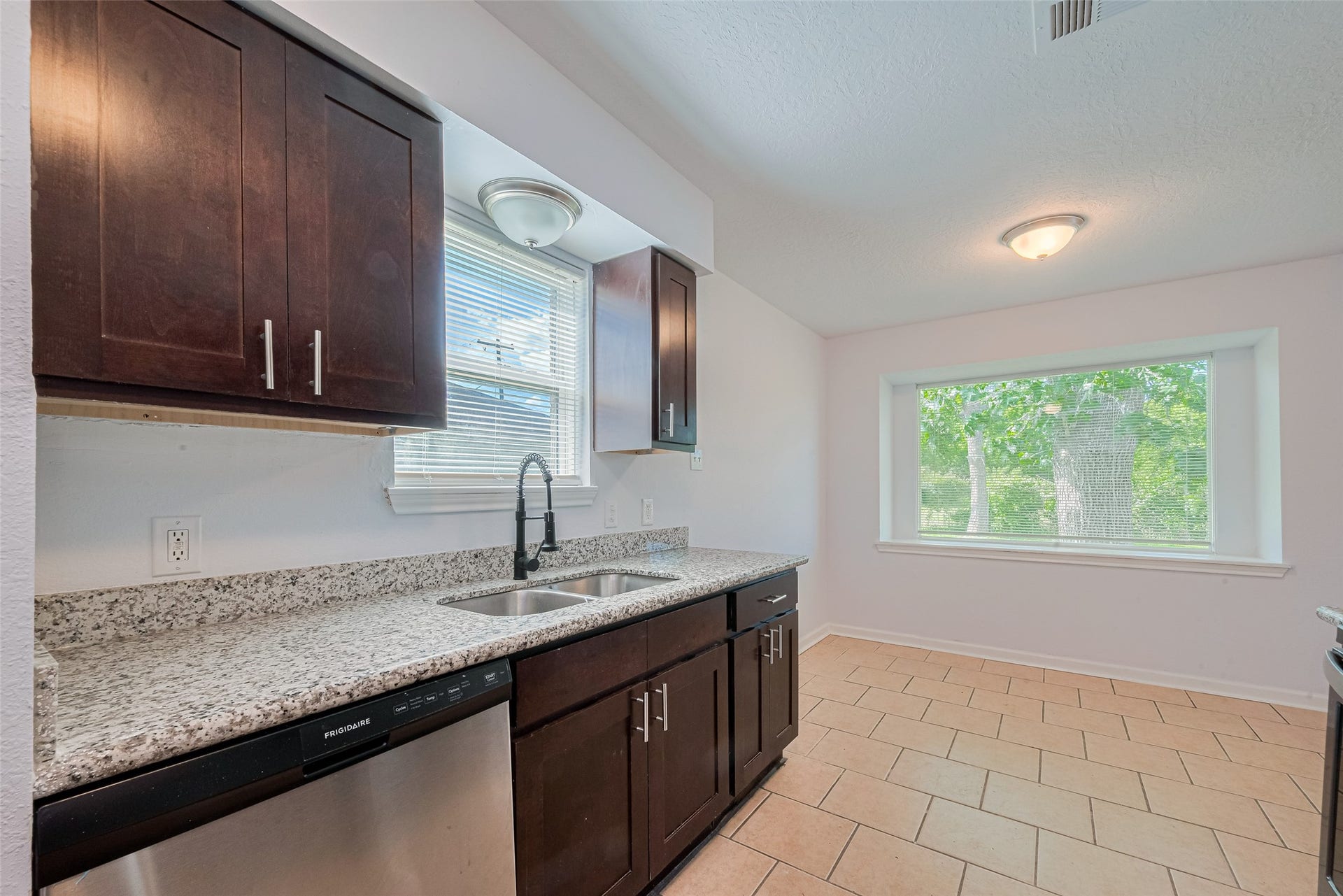 7926 Jonquil Drive, Texas City, TX 77591 7926 Jonquil Drive, Texas City, TX 77591