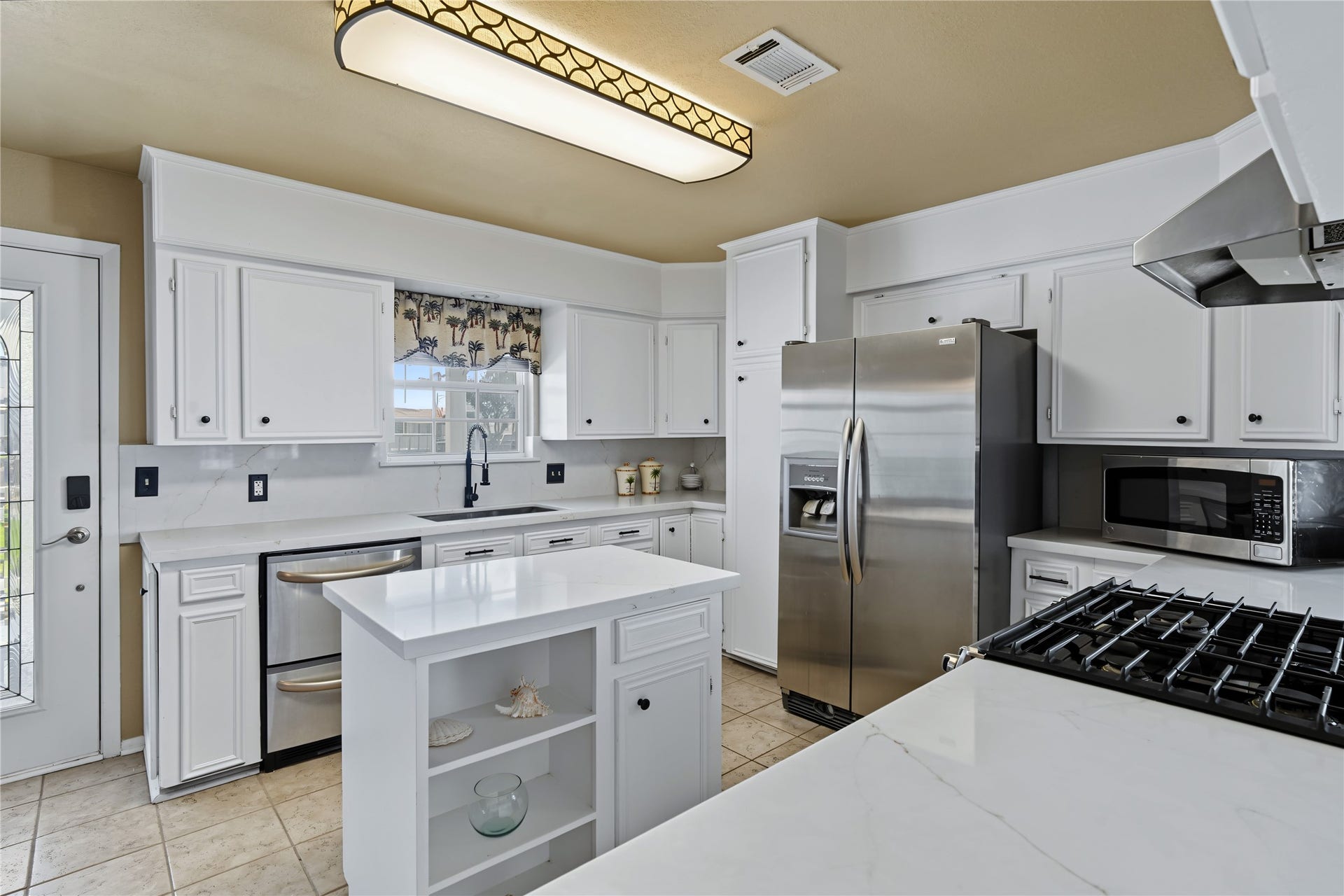 1 N Pelican Street, La Marque, TX 77568 1 N Pelican Street, La Marque, TX 77568