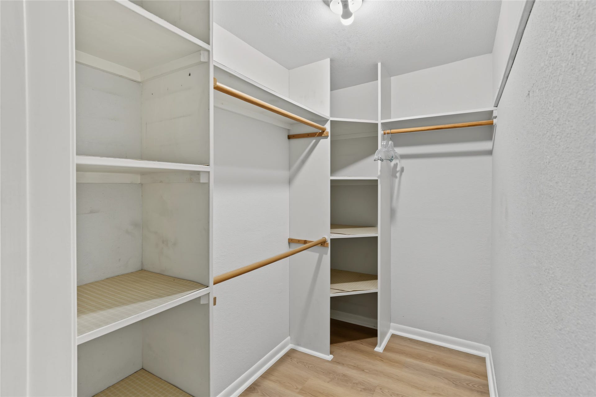 1 N Pelican Street, La Marque, TX 77568 1 N Pelican Street, La Marque, TX 77568