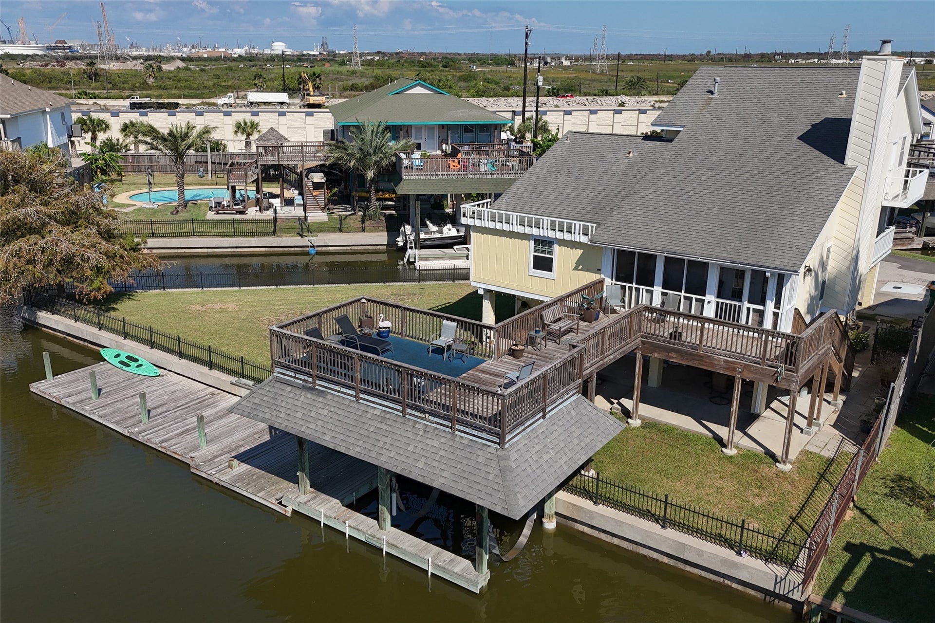 1 N Pelican Street, La Marque, TX 77568 1 N Pelican Street, La Marque, TX 77568