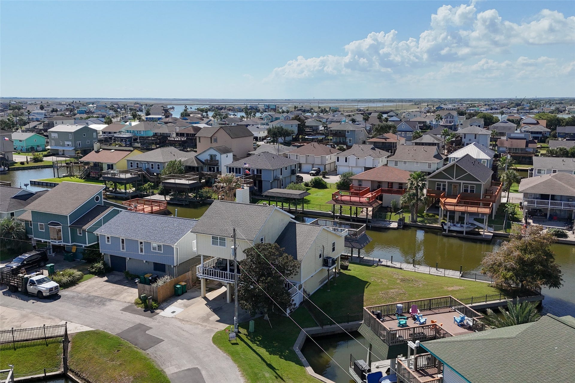 1 N Pelican Street, La Marque, TX 77568 1 N Pelican Street, La Marque, TX 77568