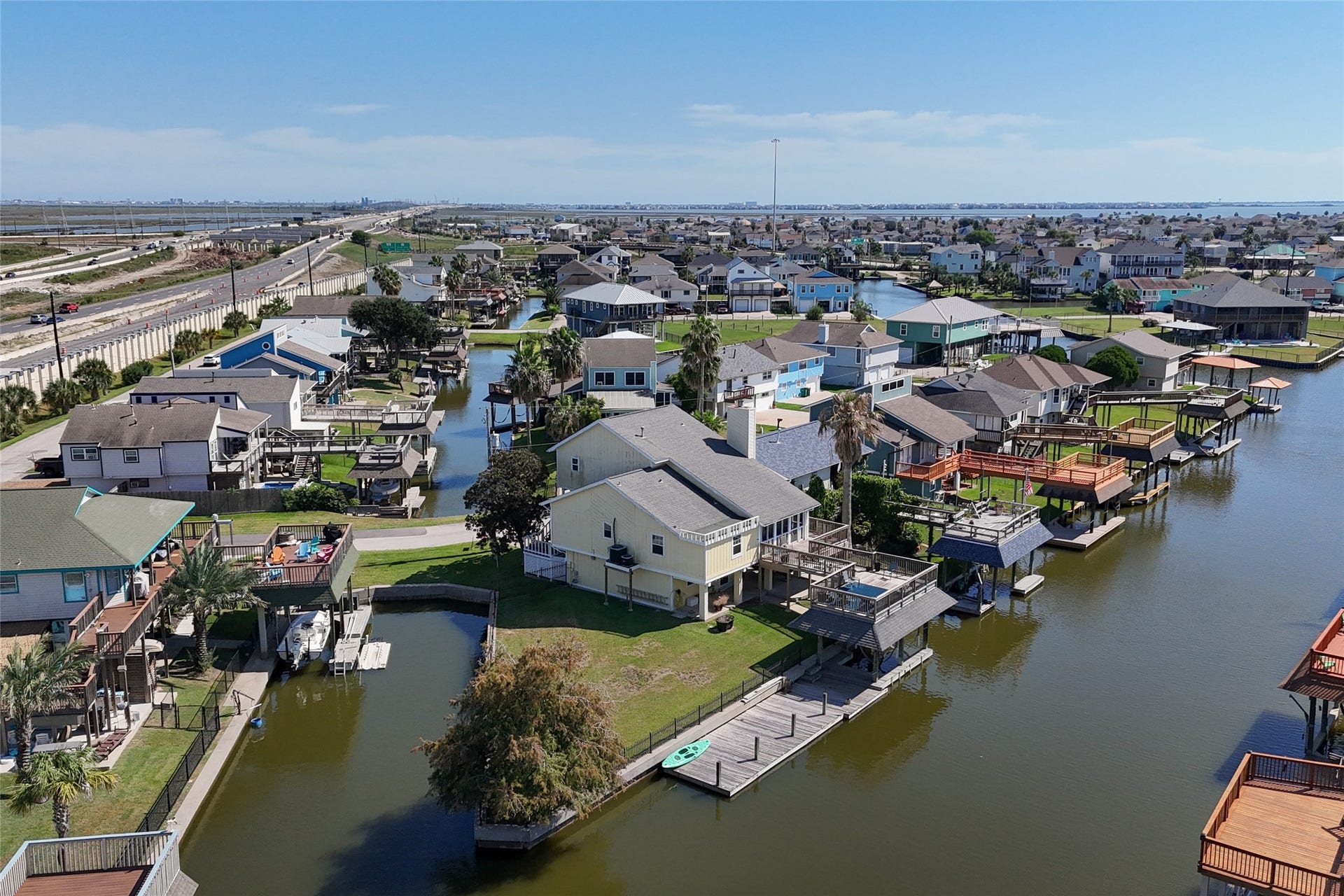 1 N Pelican Street, La Marque, TX 77568 1 N Pelican Street, La Marque, TX 77568