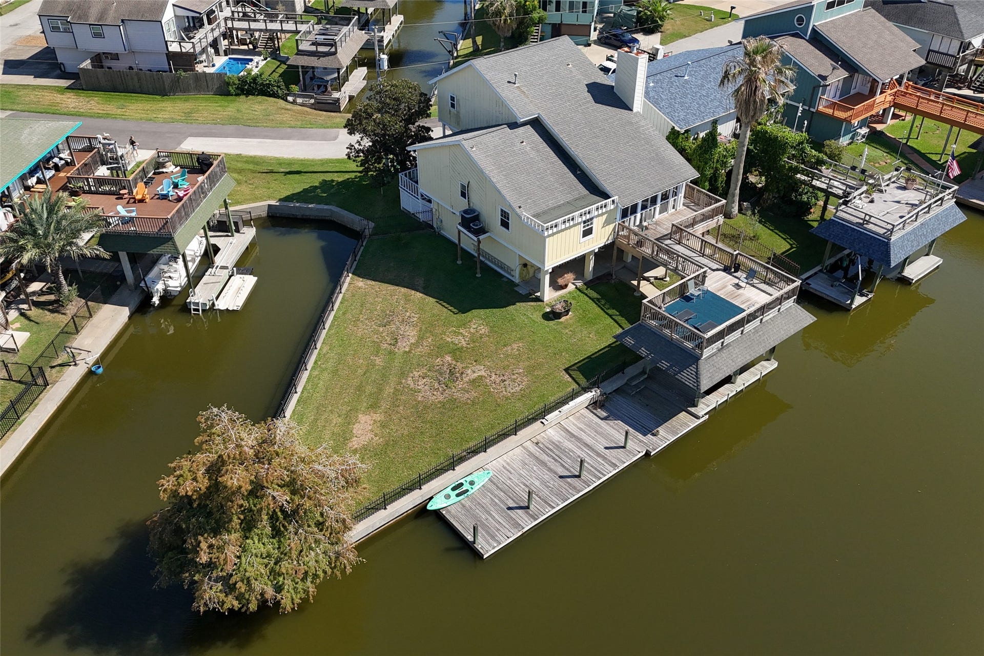 1 N Pelican Street, La Marque, TX 77568 1 N Pelican Street, La Marque, TX 77568