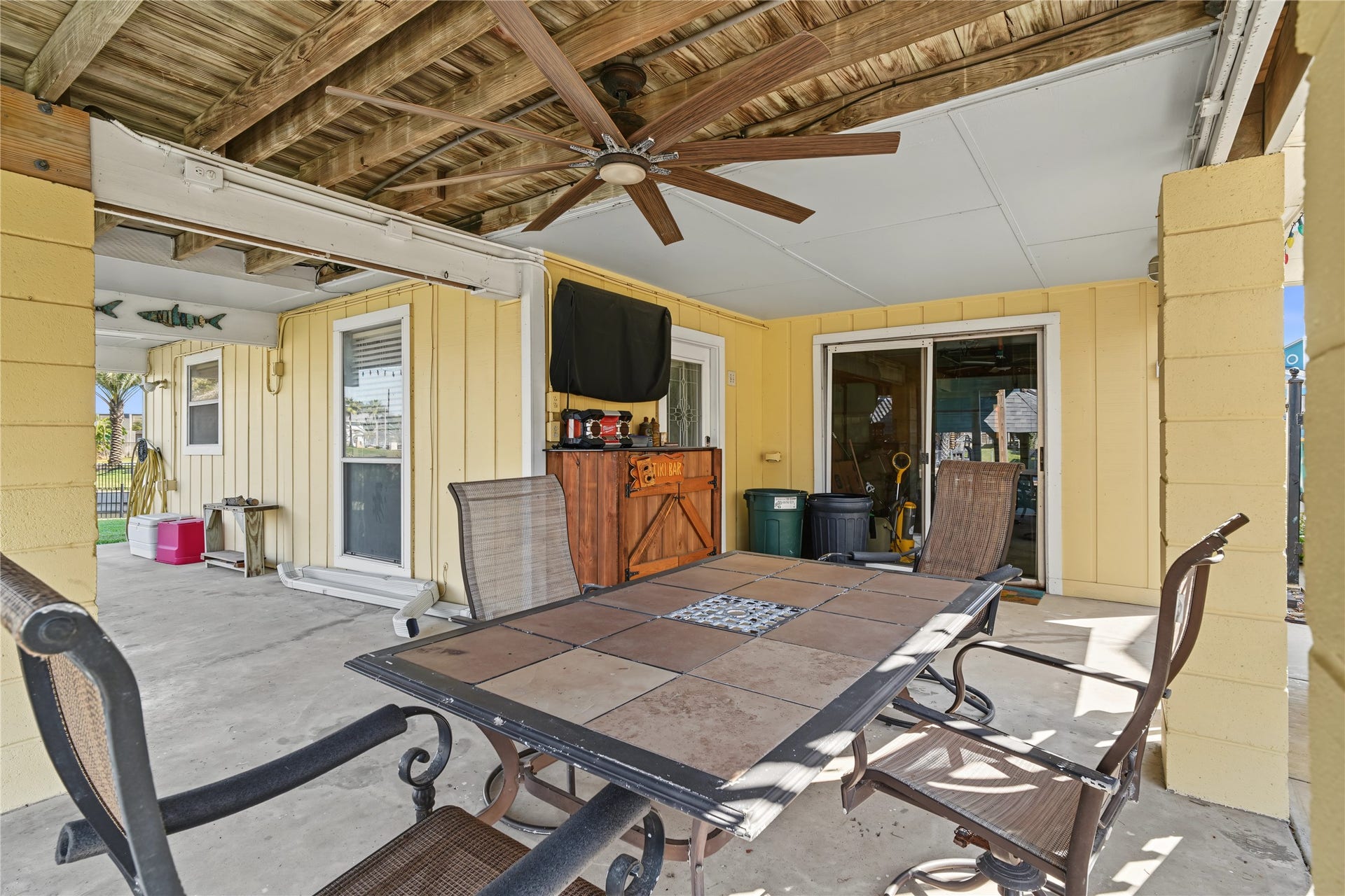 1 N Pelican Street, La Marque, TX 77568 1 N Pelican Street, La Marque, TX 77568