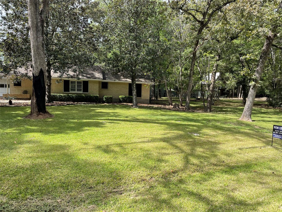 Property photo for 1204 Apache Drive, Montgomery, TX