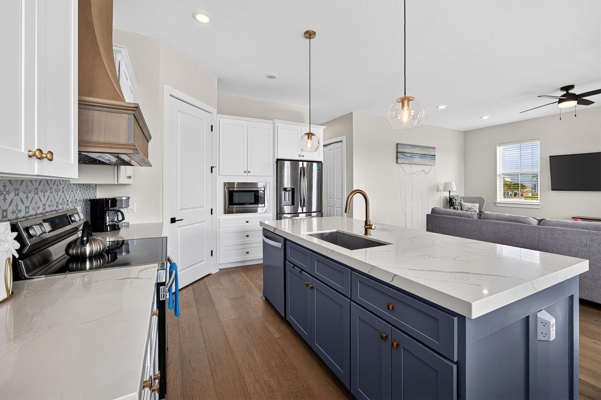4207 Kent Drive, Galveston, TX 77554 4207 Kent Drive, Galveston, TX 77554
