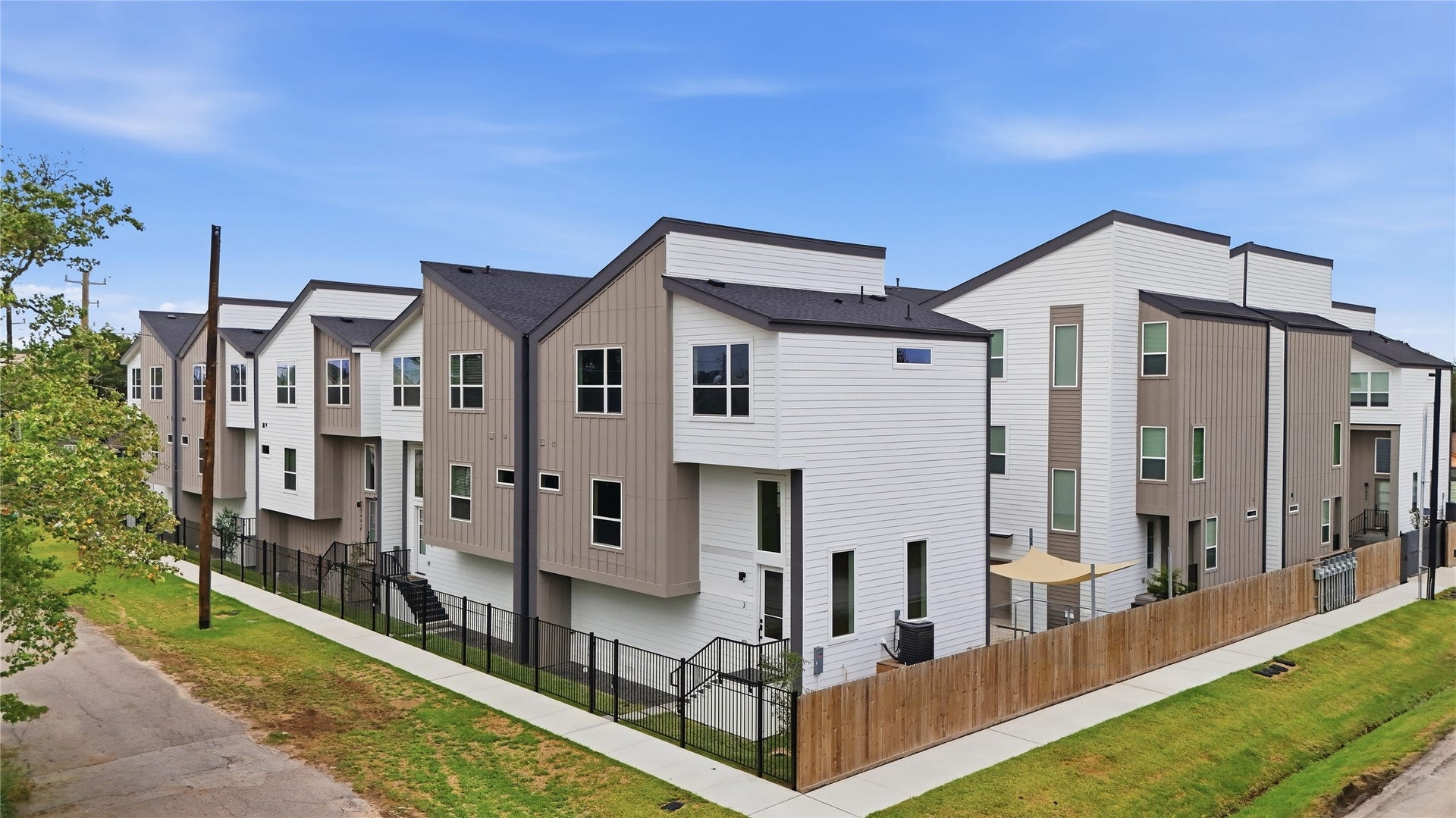 2961 - 2959 Delafield Street, Houston, TX 77023