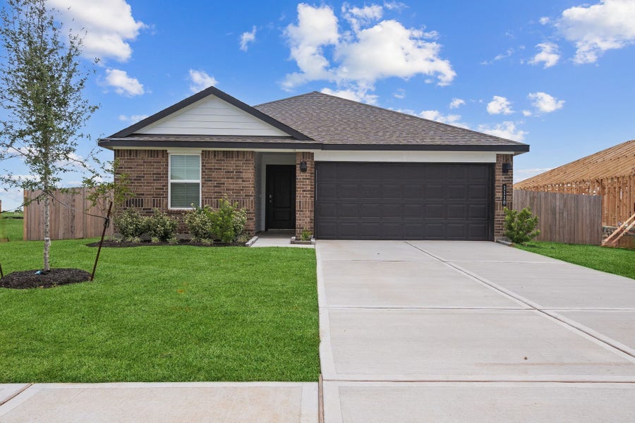 Property photo for 1023 Paddlefish Lane, Alvin, TX