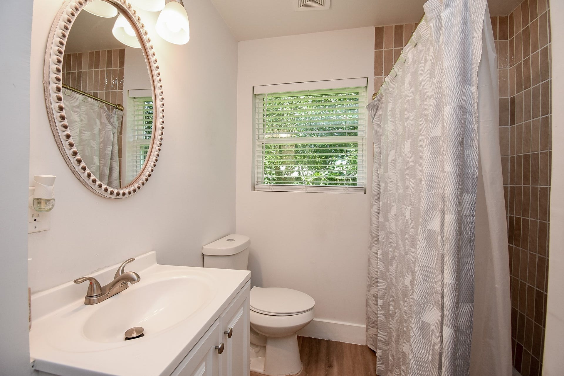 2605 Rosemead Drive, Pasadena, TX 77506 2605 Rosemead Drive, Pasadena, TX 77506