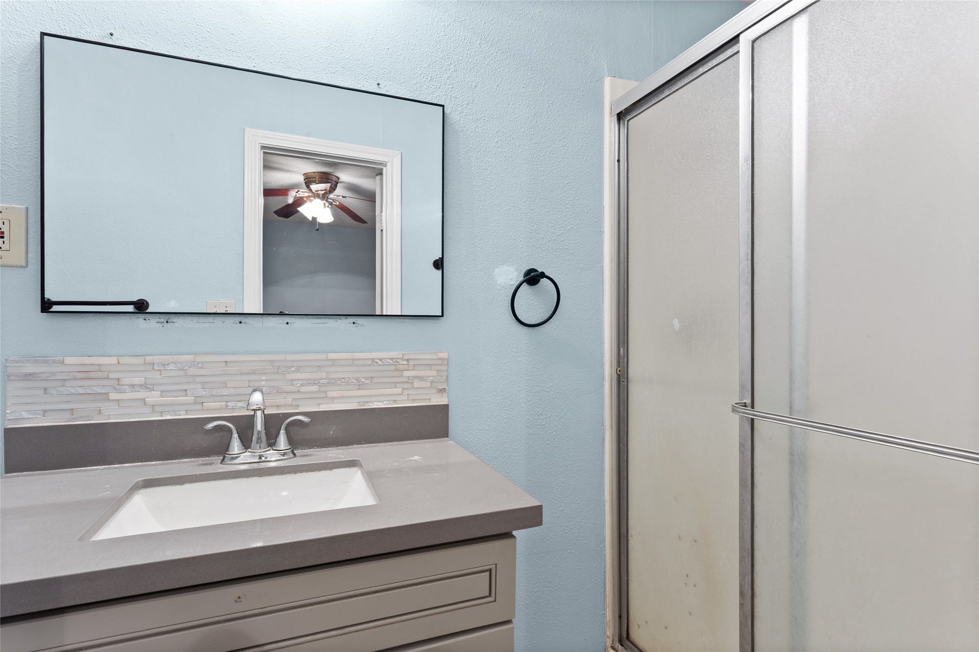 5000 Cedar Creek Drive, Dickinson, TX 77539 5000 Cedar Creek Drive, Dickinson, TX 77539