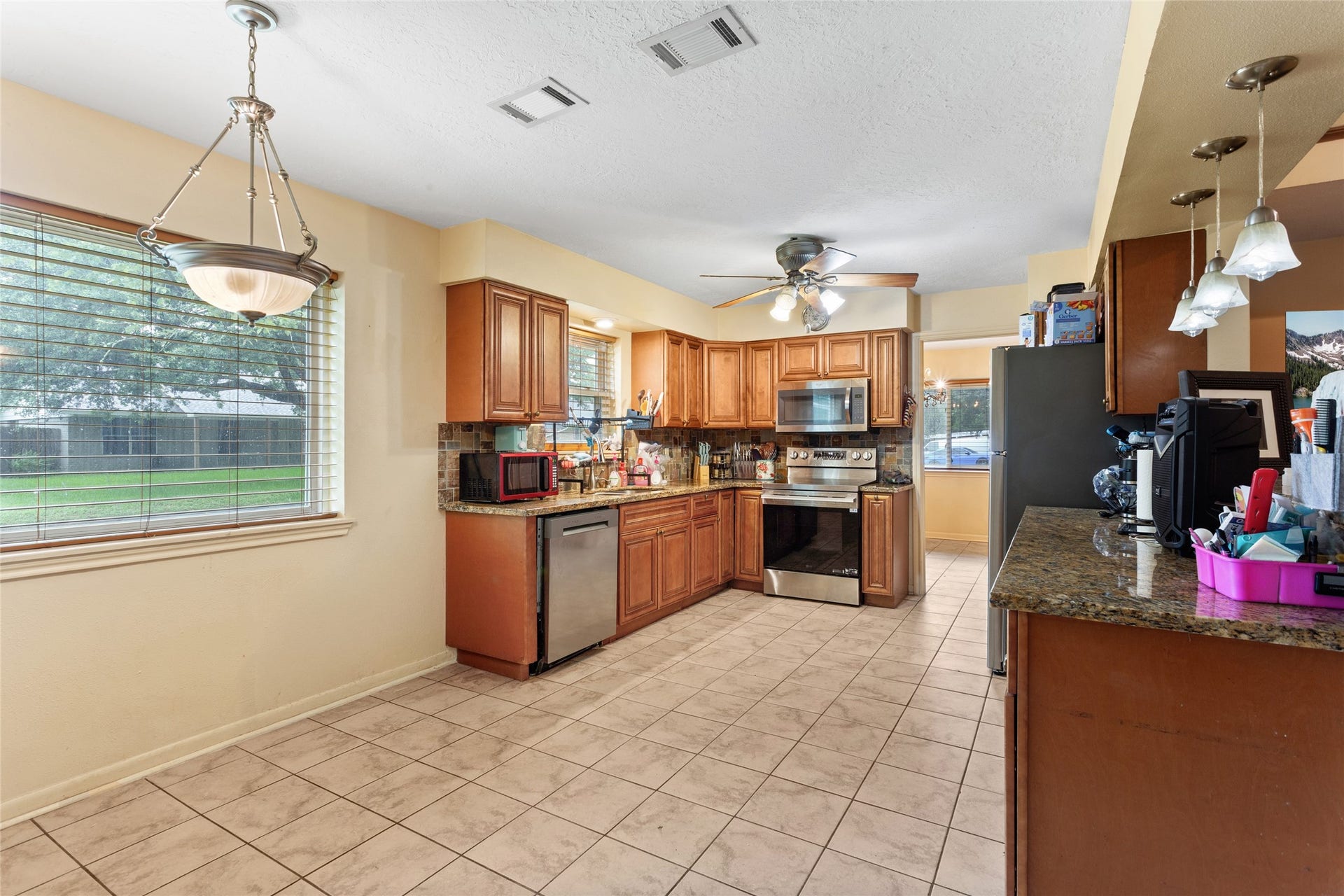 5000 Cedar Creek Drive, Dickinson, TX 77539 5000 Cedar Creek Drive, Dickinson, TX 77539