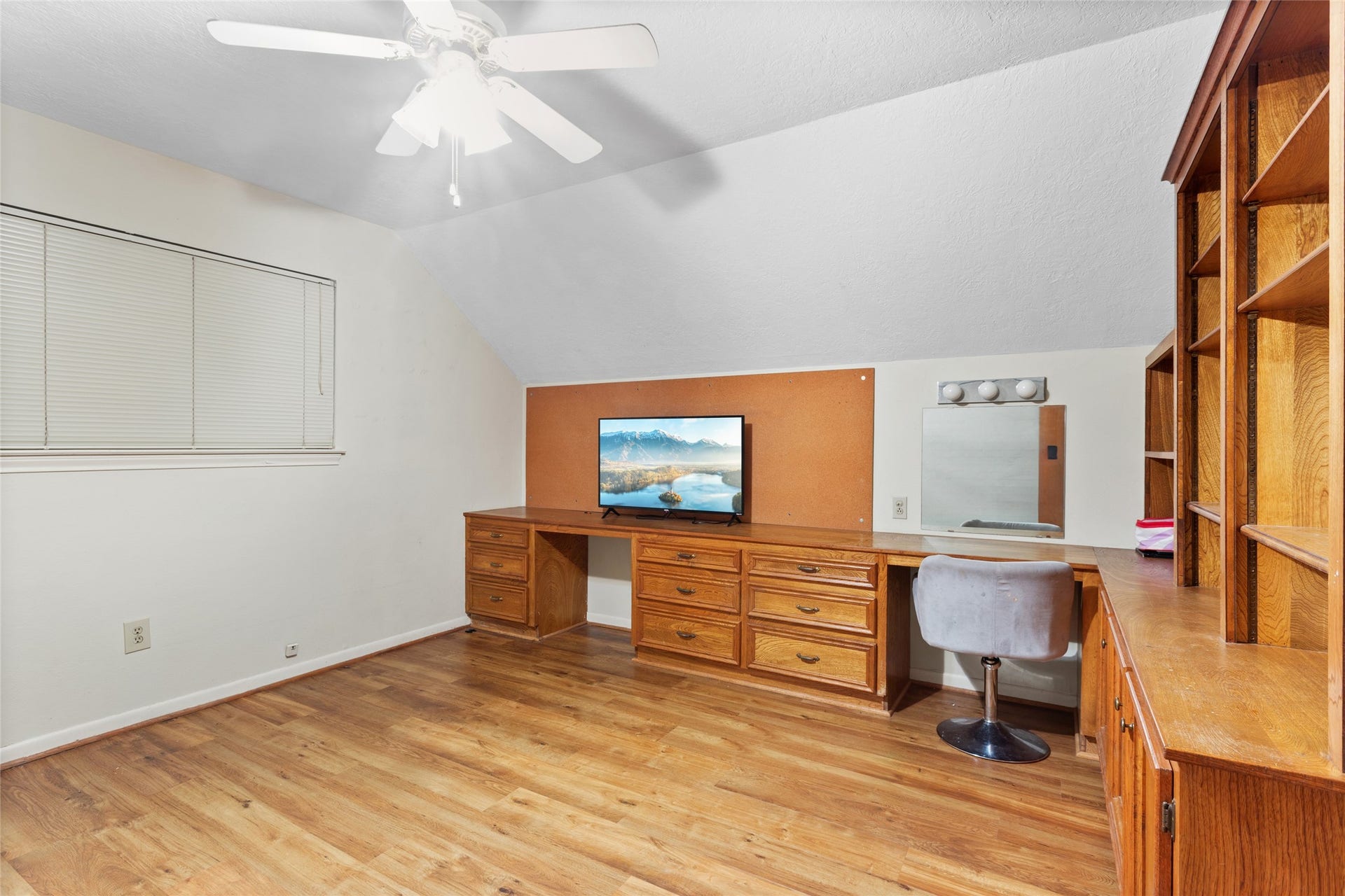 5000 Cedar Creek Drive, Dickinson, TX 77539 5000 Cedar Creek Drive, Dickinson, TX 77539