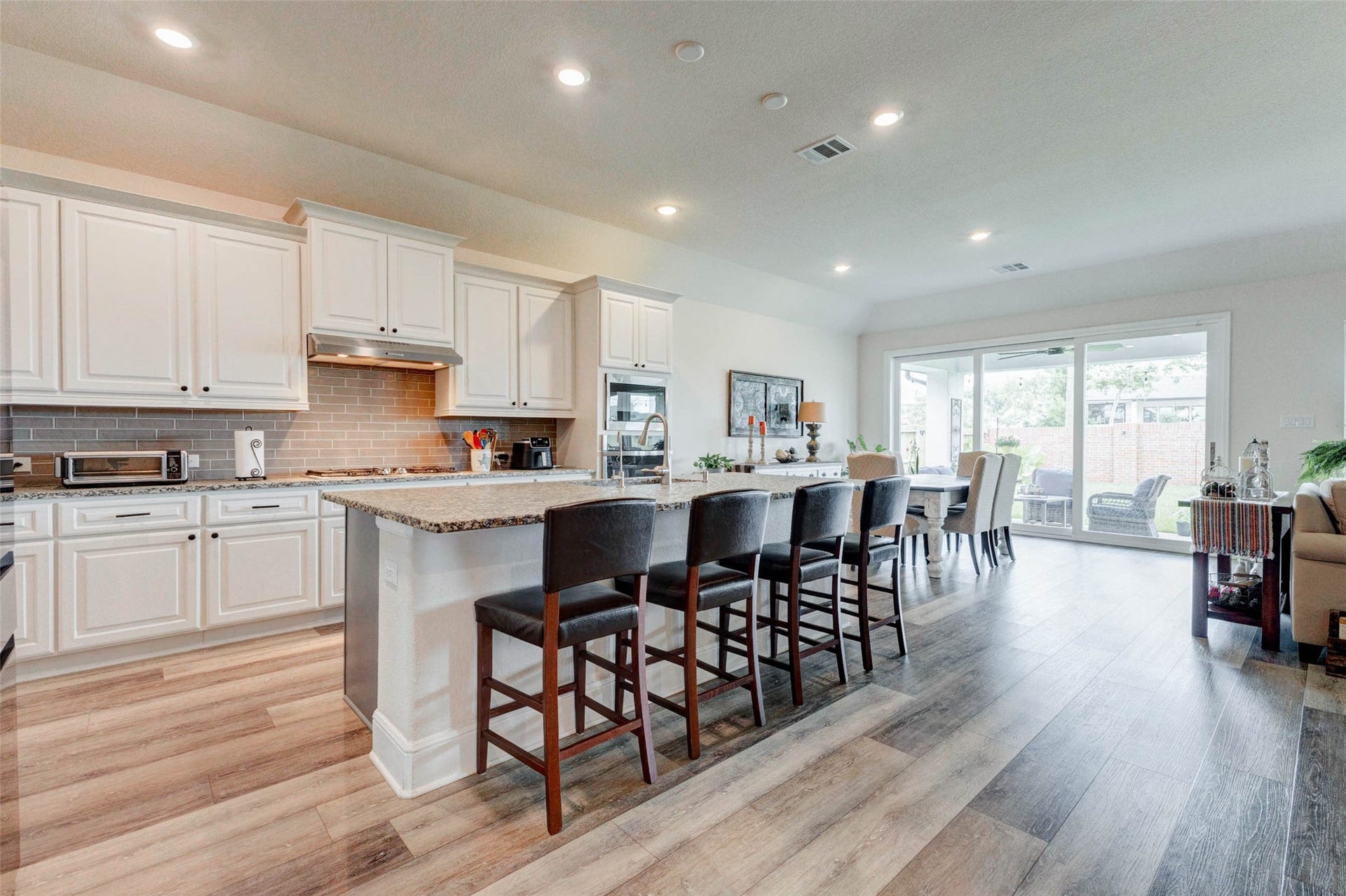 1818 Regent Mill Drive, Missouri City, TX 77459