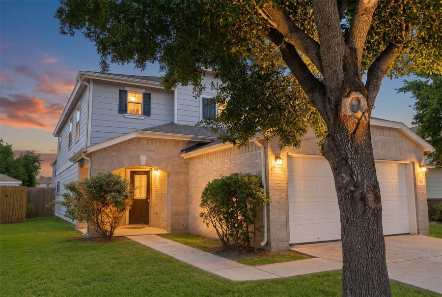 Property photo for 326 Remington Ridge Drive, Houston, TX