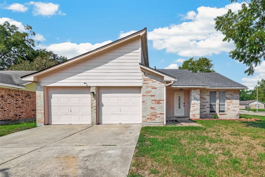 Property photo for 7402 Londres Drive, Houston, TX