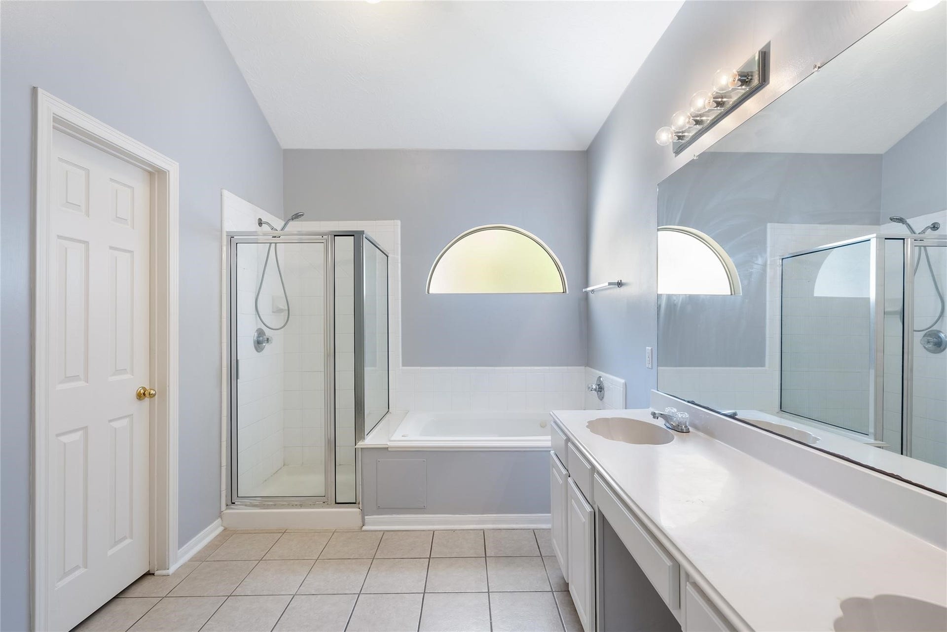 807 Presley Way, Sugar Land, TX 77479 The primary bathroom offers extended counters, large windows and soaking tub!