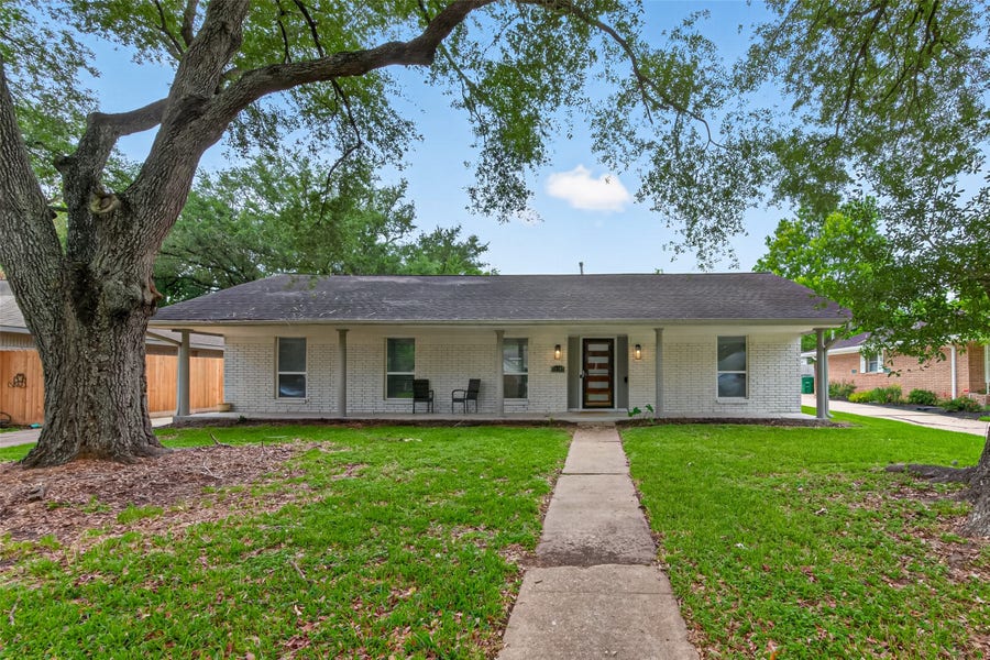 Property photo for 11107 Cedarhurst Drive, Houston, TX