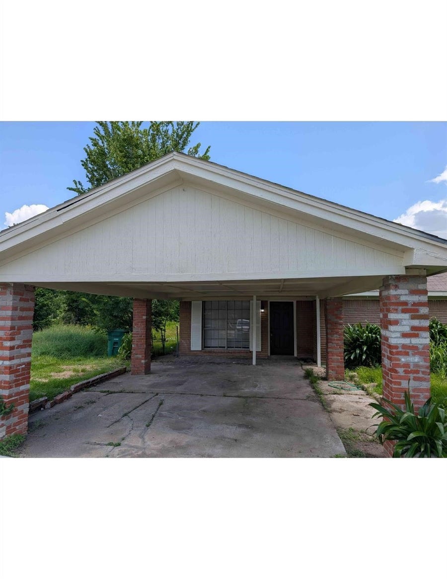 Property photo for 5207 Rue Street, Houston, TX