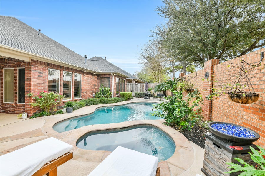 Property photo for 11413 Gallant Ridge Lane, Houston, TX