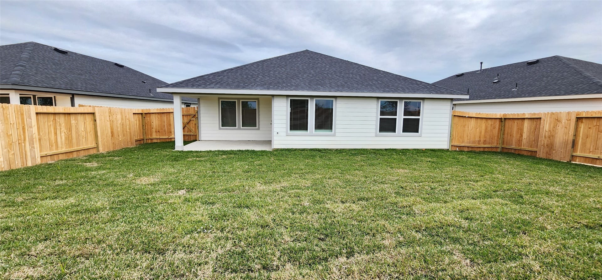 3318 Boothby Bay Lane, Fulshear, TX 77441 Backyard and covered patio