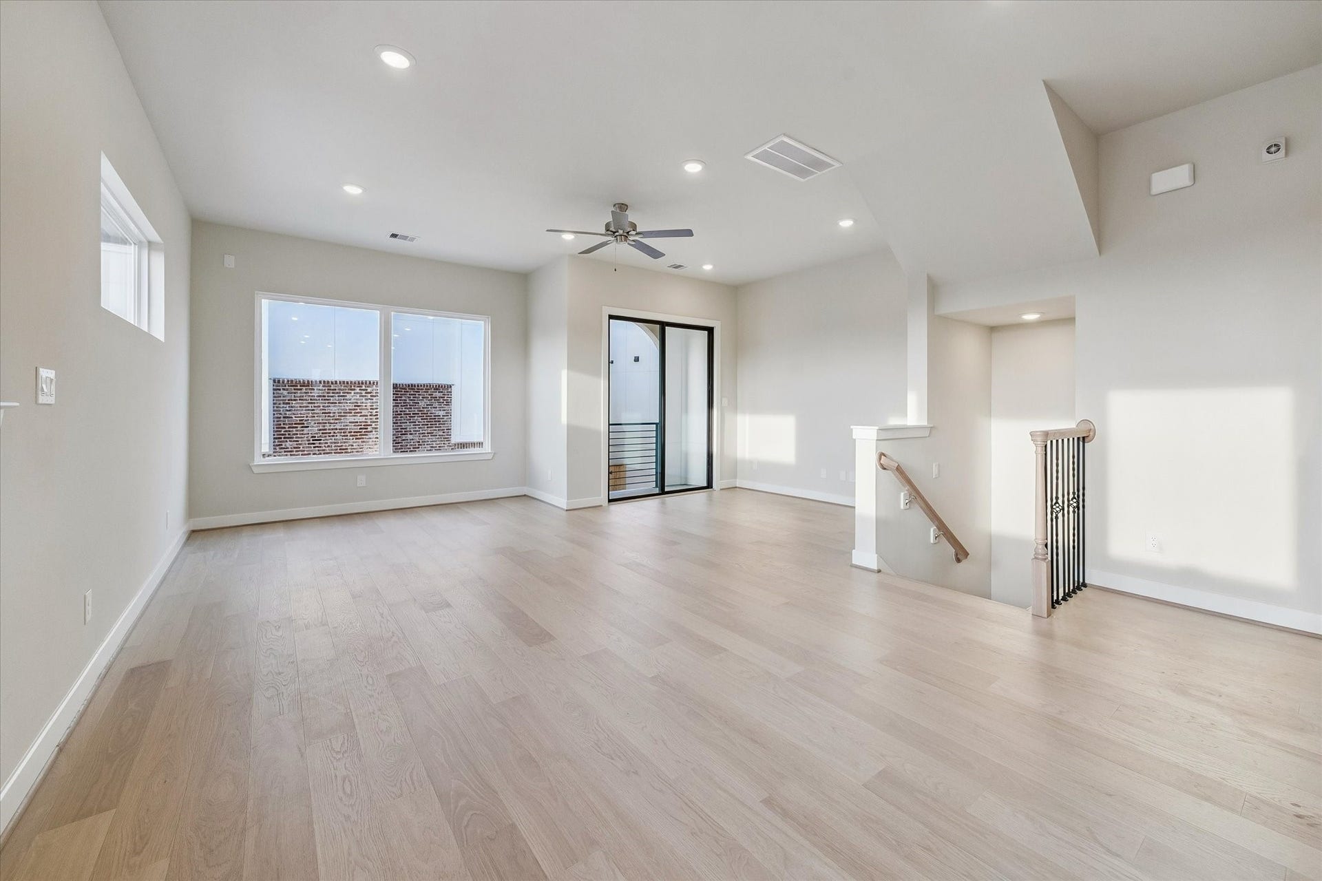 3119 Hicks Street, Houston, TX 77007 3119 Hicks Street, Houston, TX 77007