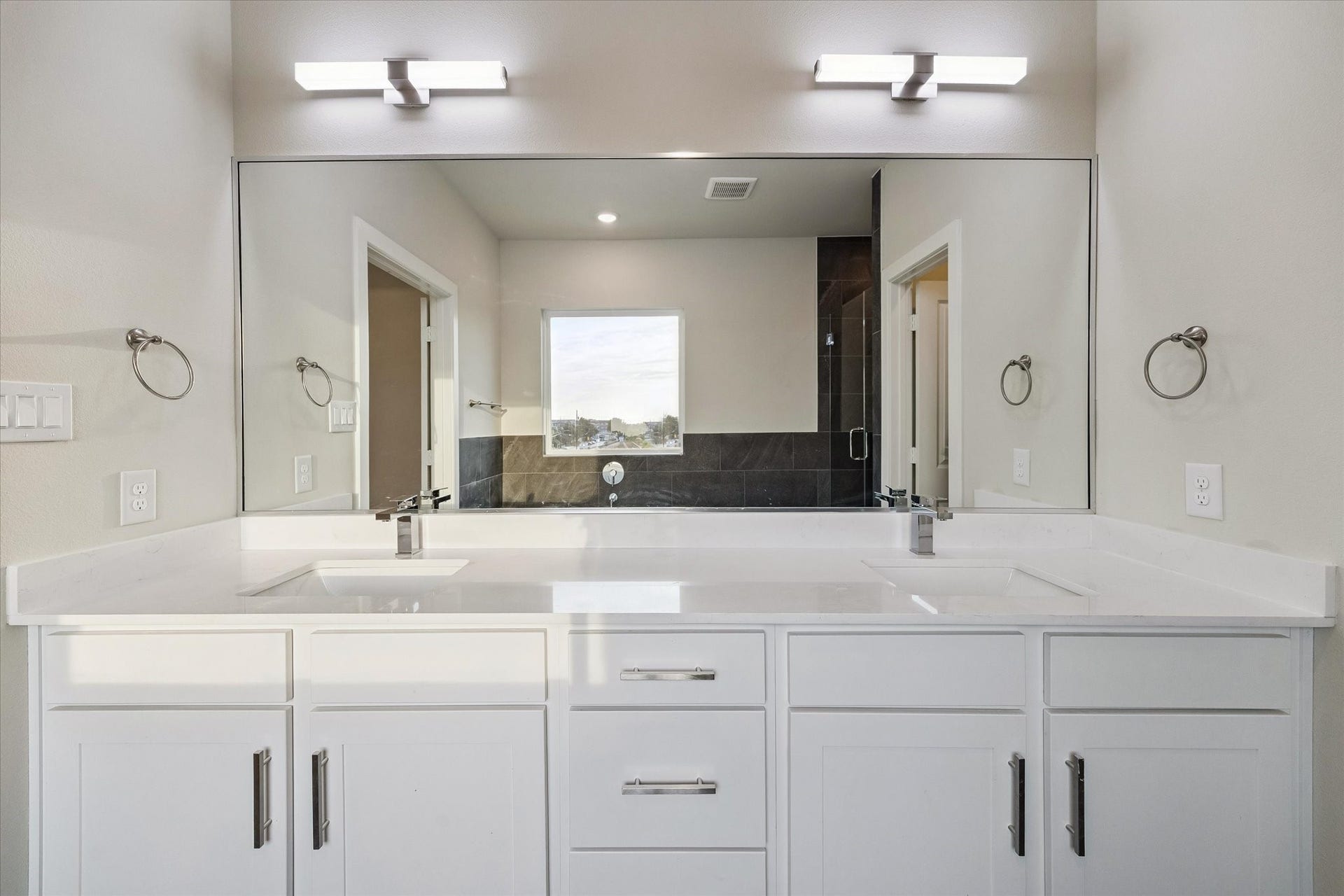 3119 Hicks Street, Houston, TX 77007 3119 Hicks Street, Houston, TX 77007