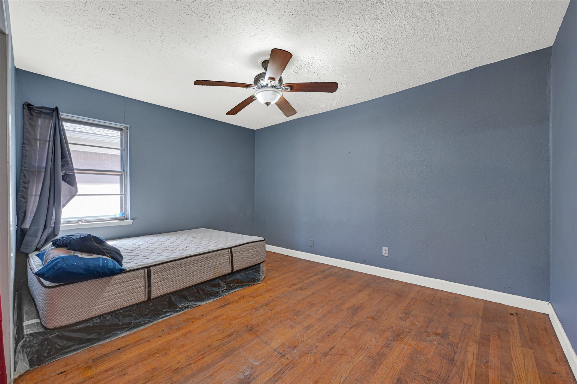709 Queens Road, Pasadena, TX 77502 709 Queens Road, Pasadena, TX 77502