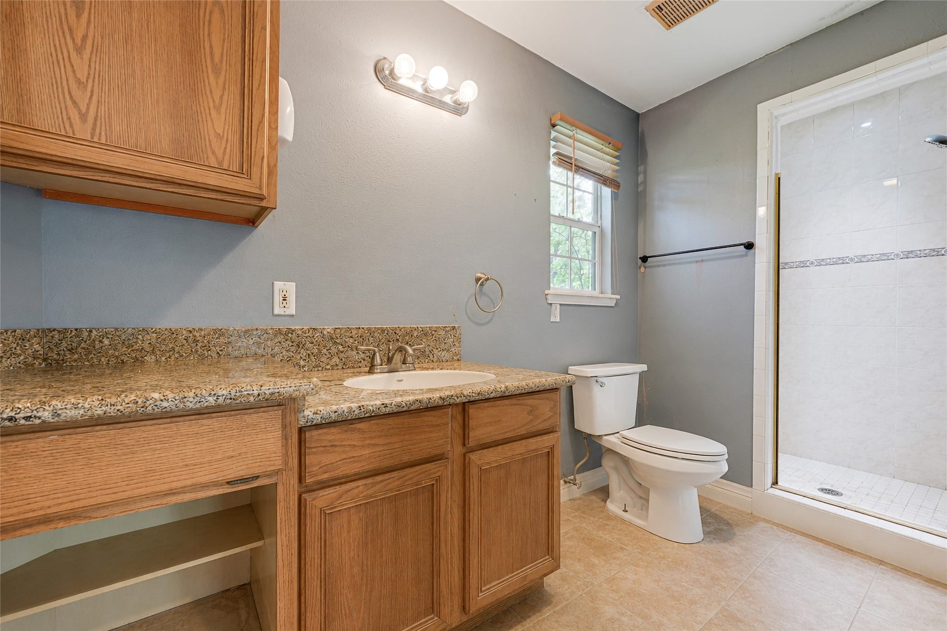 709 Queens Road, Pasadena, TX 77502 709 Queens Road, Pasadena, TX 77502