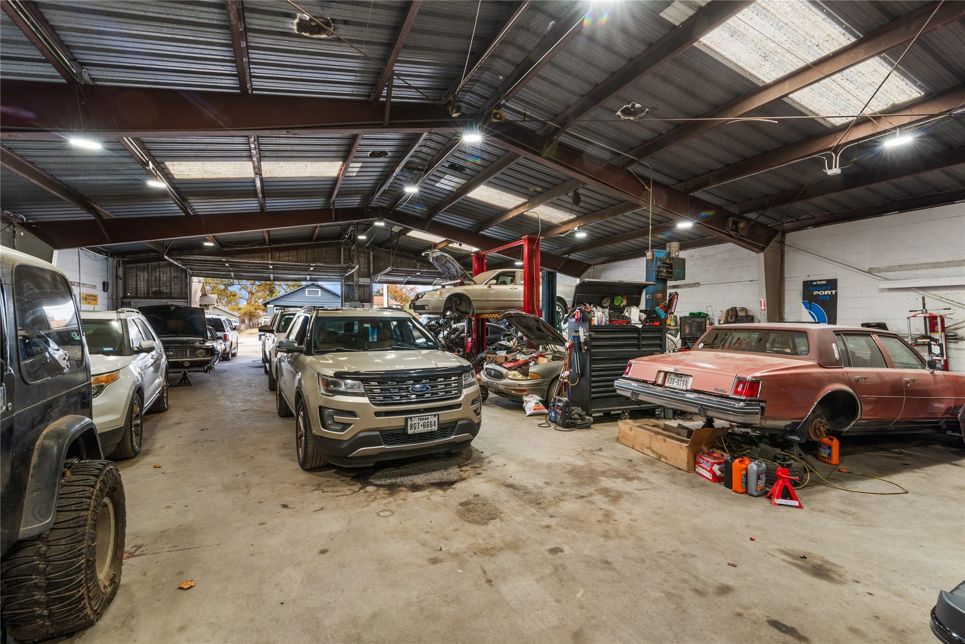 902 Boundary Street, Houston, TX 77009 902 Boundary Street, Houston, TX 77009