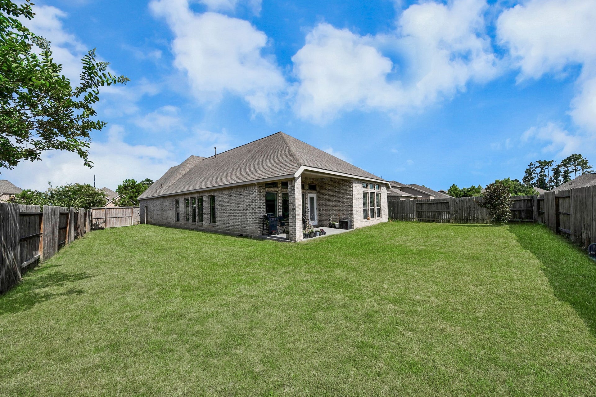 16323 Tulipan Spring Trail, Humble, TX 77346 16323 Tulipan Spring Trail, Humble, TX 77346