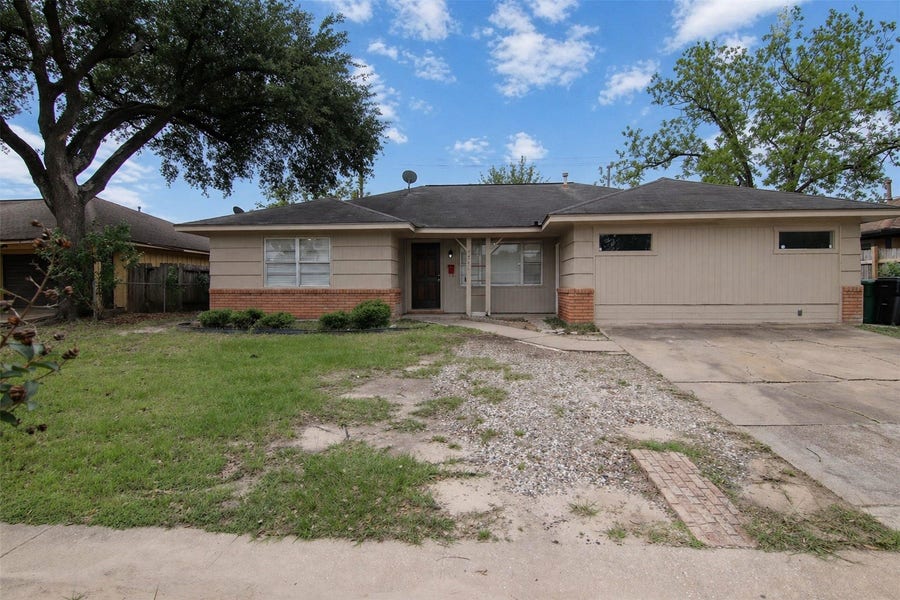 Property photo for 7941 Longridge Drive, Houston, TX
