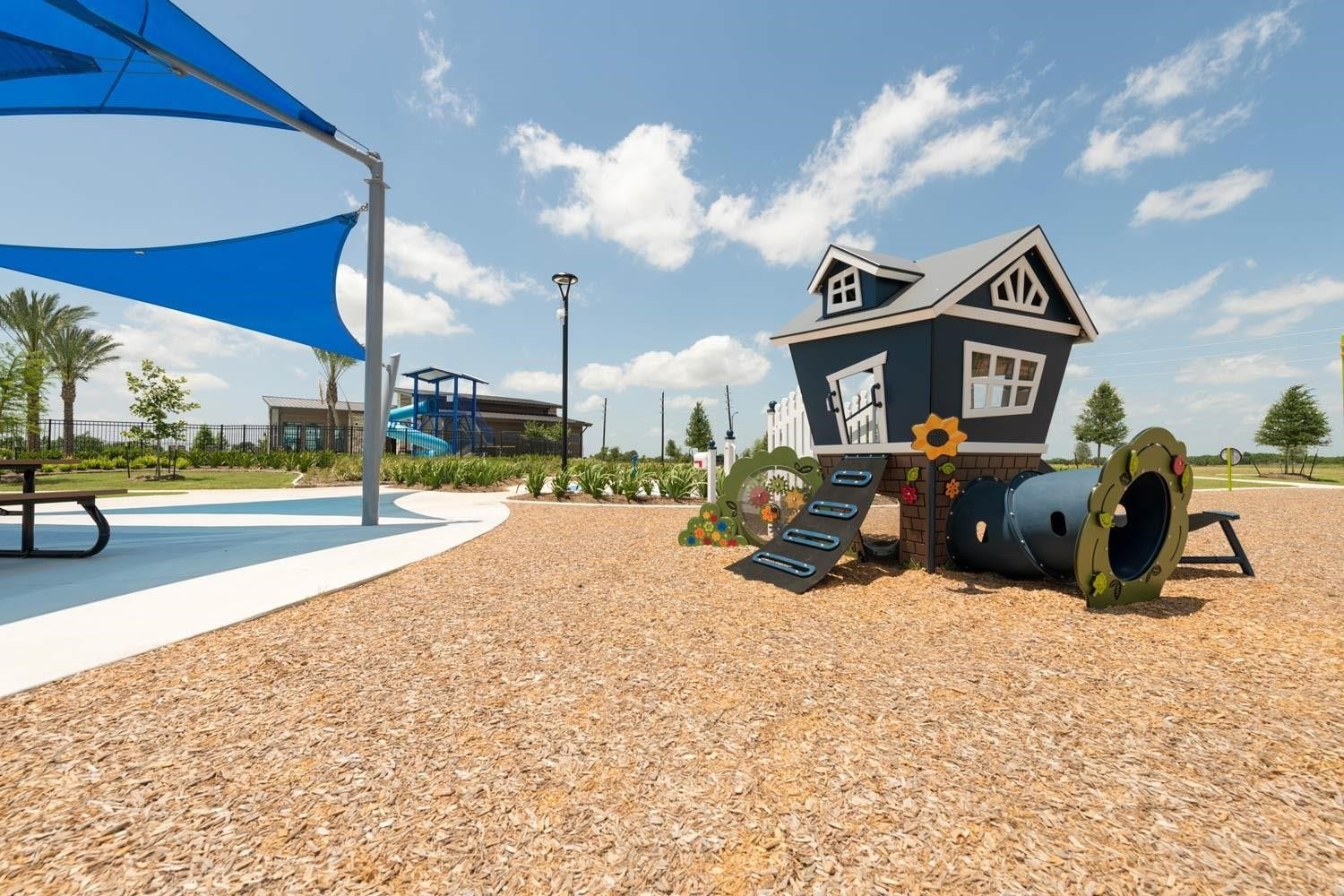How cute is this playground installation! Perfect for your instagram worthy shots!