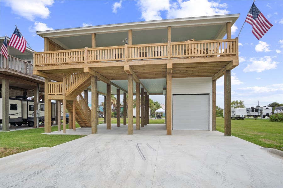 Property photo for 131 South Mae Cir S, Crystal Beach, TX