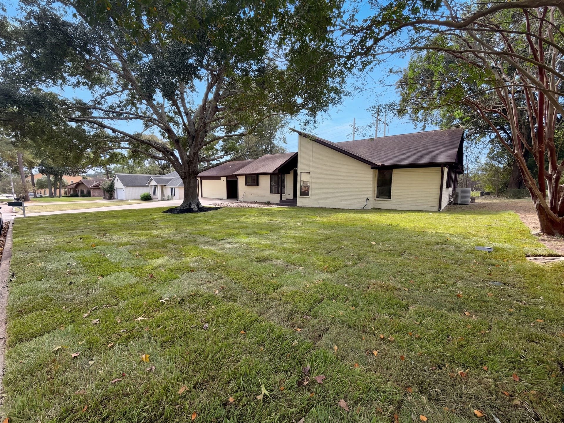 63 April Wind Drive S, Conroe, TX 77356 63 April Wind Drive S, Conroe, TX 77356